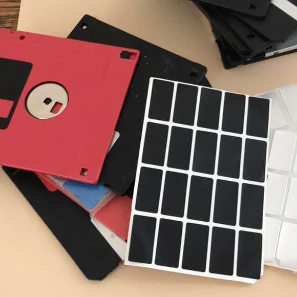 Floppy Disks 3.5 vintage red yellow black blue 63 sticky labels - Picture 5 of 6